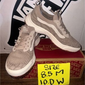 Vans Ultrarange VR3 sz 8.5 Men 10.0 Woman